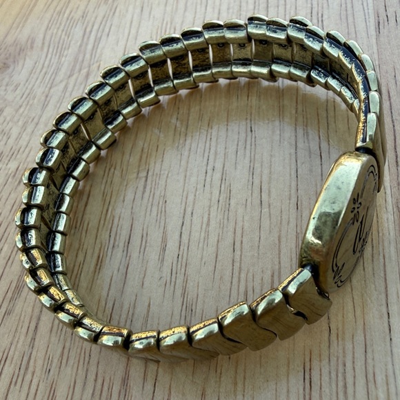 Anthropologie Gold-Tone Sweetheart Expansion Bracelet!!🔥🔥🔥 - Picture 12 of 13